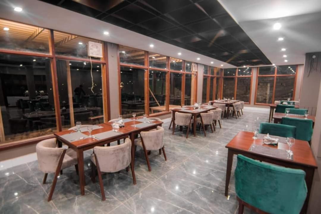 Tibet Hotel Skardu Esterno foto