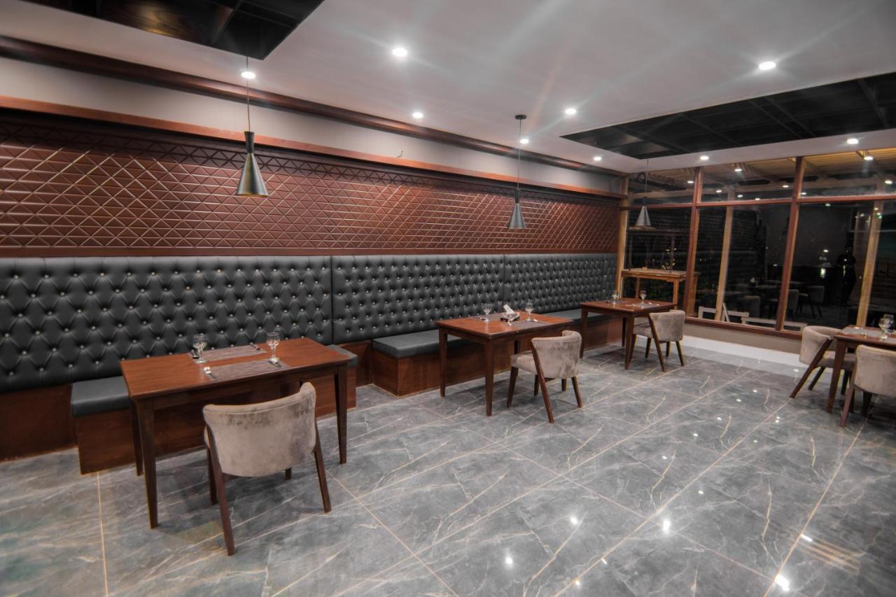 Tibet Hotel Skardu Esterno foto