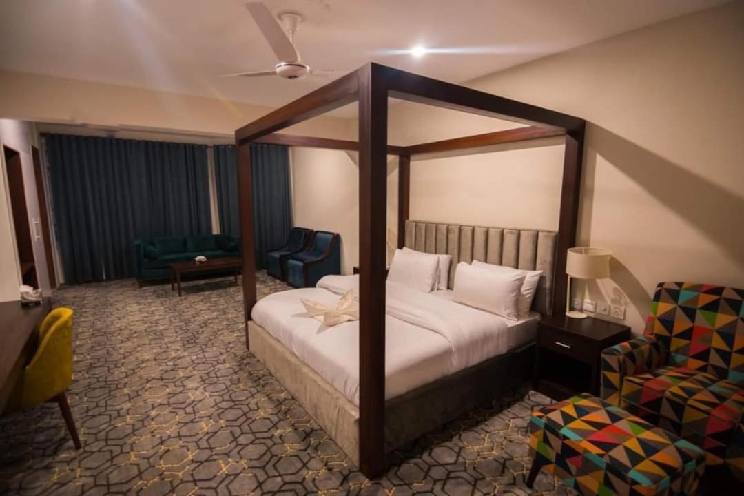 Tibet Hotel Skardu Esterno foto